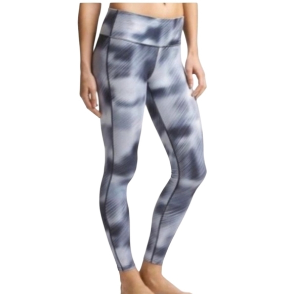 Athleta Womens Black Marble Print High Rise Alpine Chaturanga Leggings Large - Picture 7 of 7